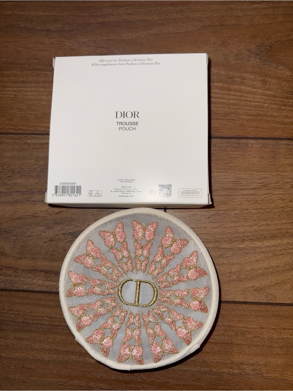 Dior Cream Round Mesh 🦋 Pouch with Gold CD Zip - Picture 9 of 13